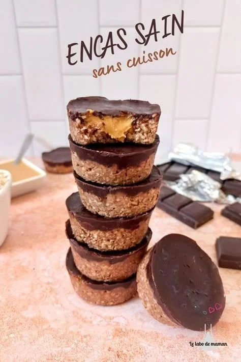 Encas à l'avoine avec beurre de cacahuètes et chocolat, recette sans cuisson