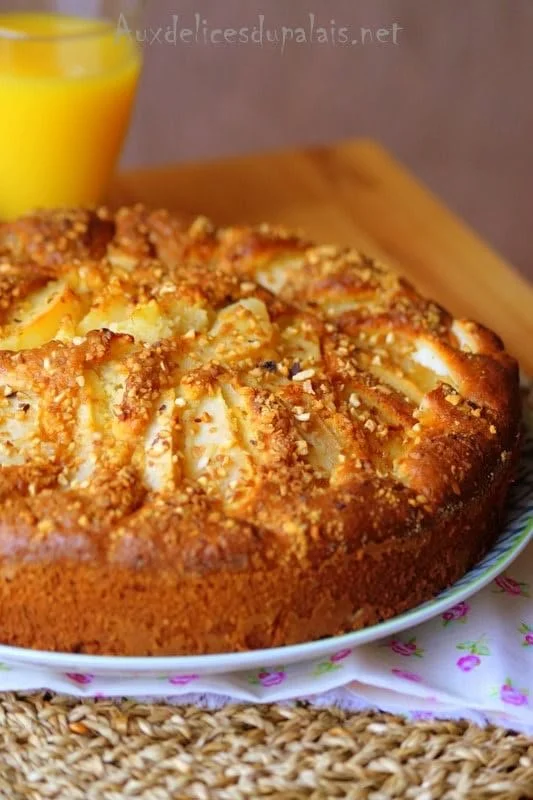 Gâteau moelleux aux poires et amandes, un délice sucré fait maison