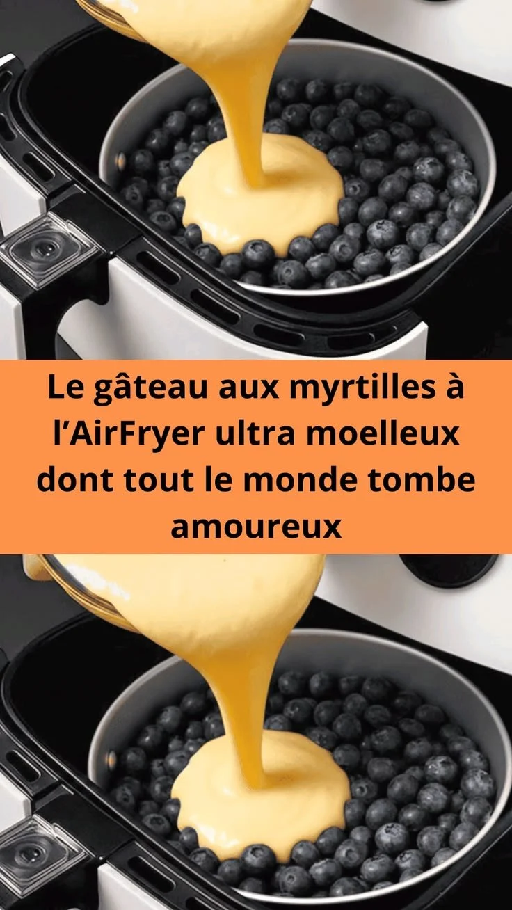 Gâteau aux myrtilles à l'AirFryer, moelleux et appétissant, prêt à déguster.